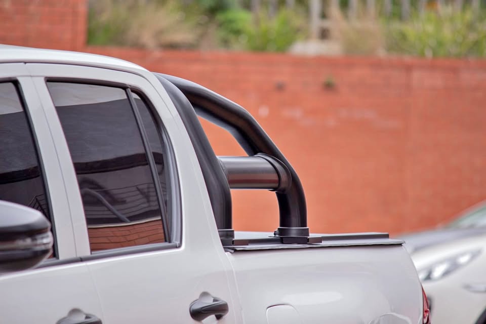 Toyota Hilux nudgebar / bullbar / Towbar / Rollbar - Private Seller