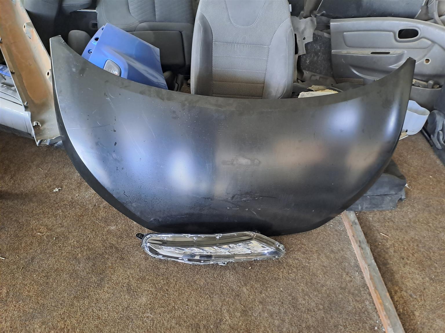 Mitsubishi xpander lights - Private Seller