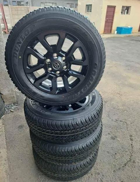 TOYOTA Legend RS original 18inch mags with brand new 265/60/18 Dunlop Grandtrek - Private Seller TOYOTA Legend RS original 18inch mags with brand new 265/60/18 Dunlop Grandtrek - Private Seller