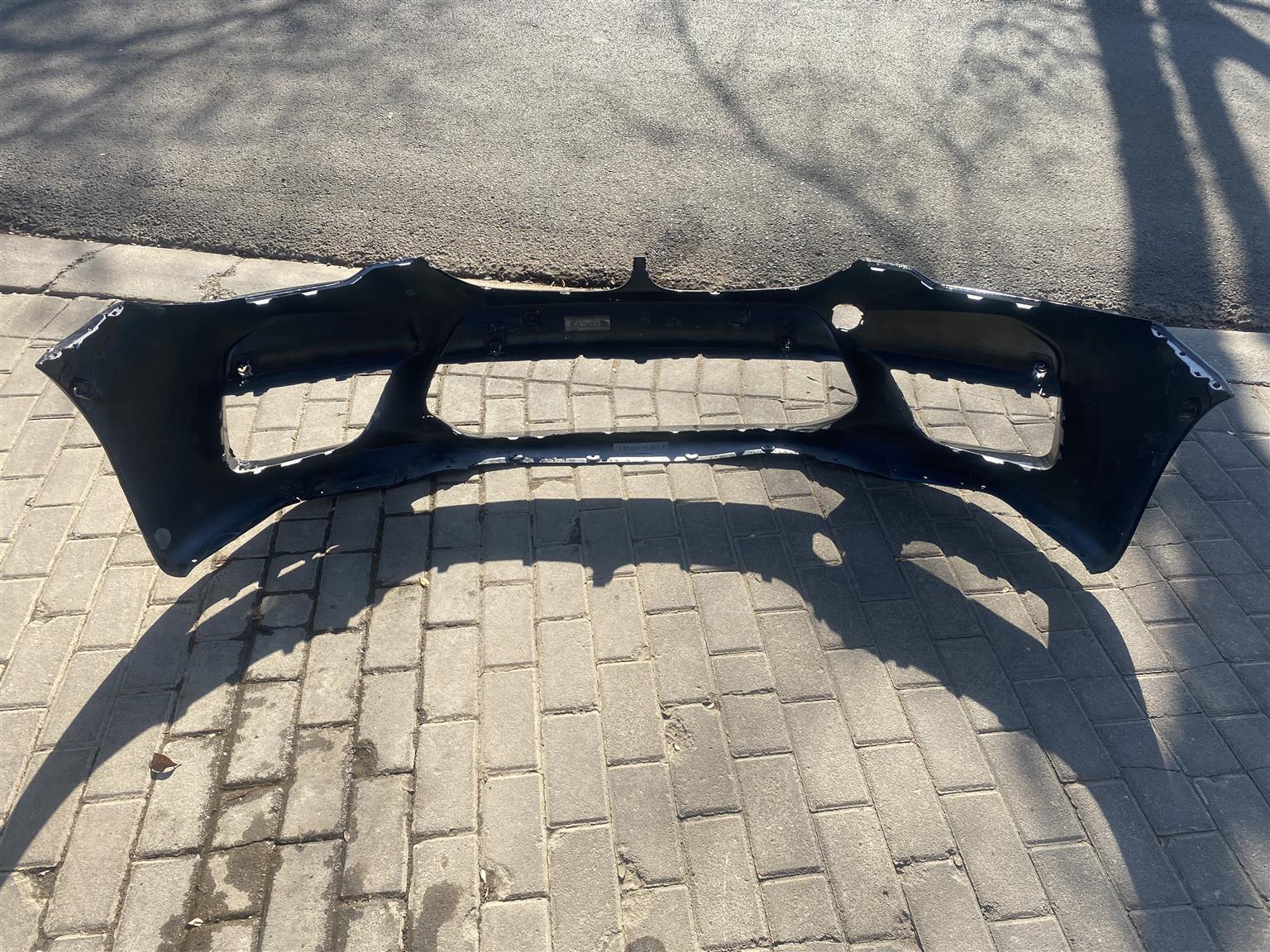 2020 BMW M5 FRONT BUMPER FOR SALE. IN EXCELLENT CONDITION