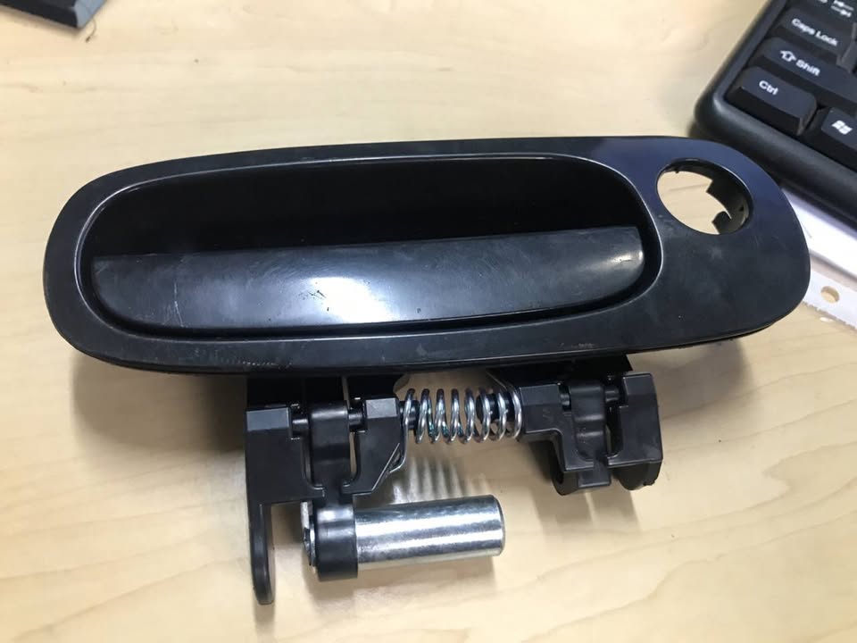 TOYOTA COROLLA DOOR HANDLE FOR SALE - Private Seller TOYOTA COROLLA DOOR HANDLE FOR SALE - Private Seller