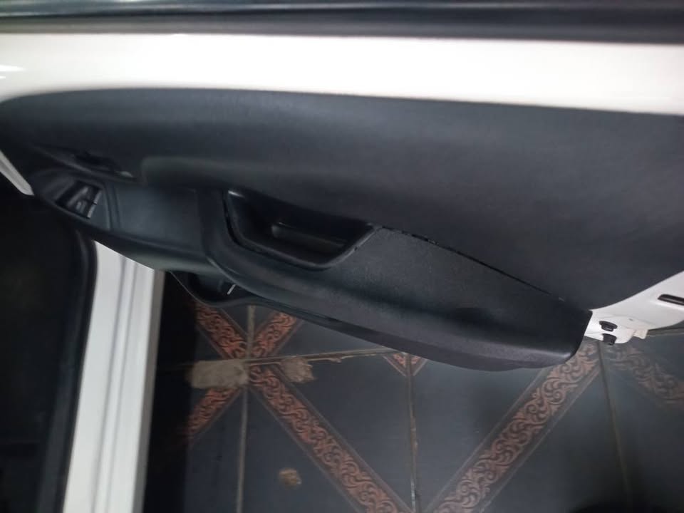 2018 Toyota Aygo 1.0 Manual, Petrol WHITE and black