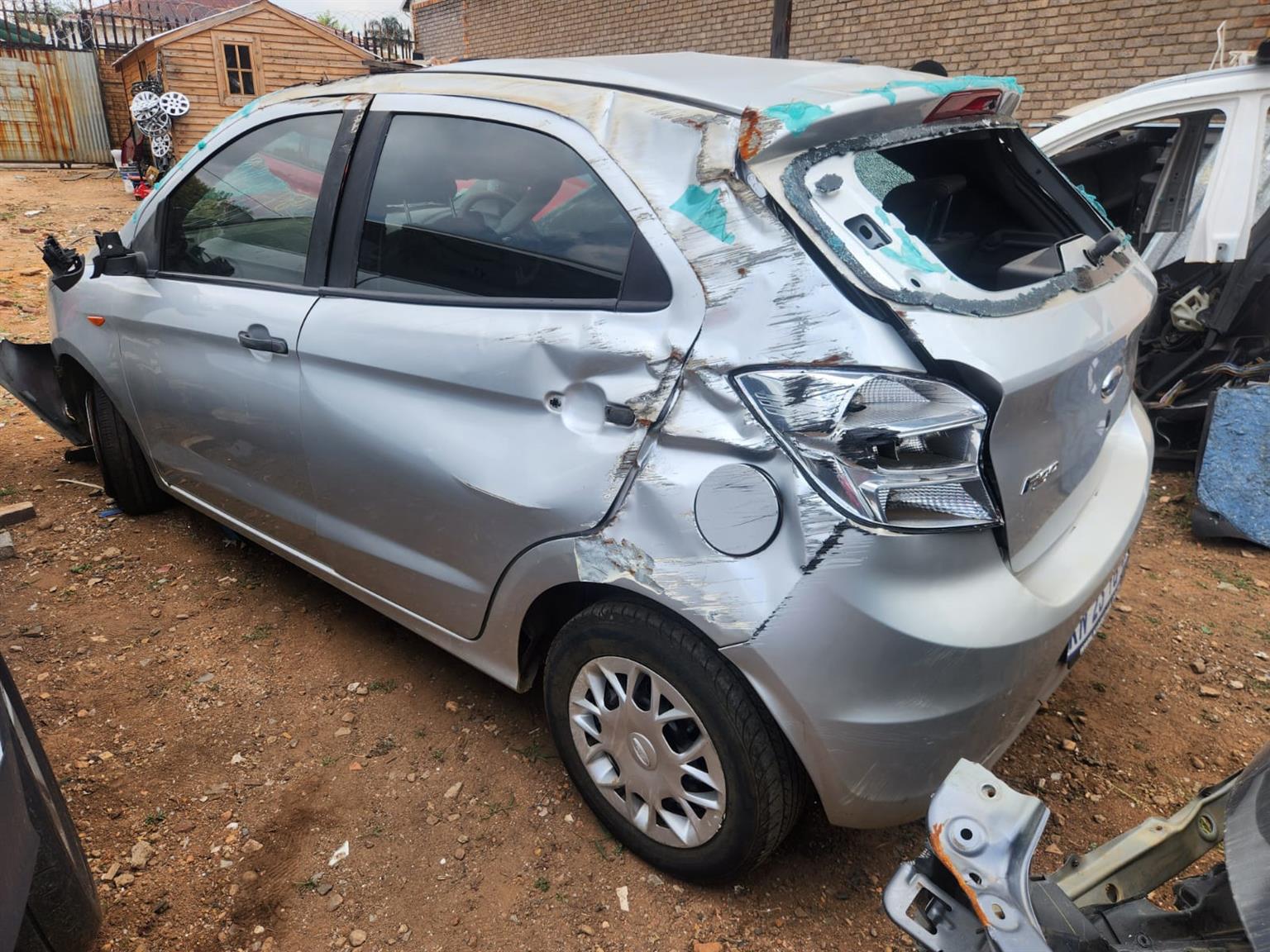 stripping figo new model hatch