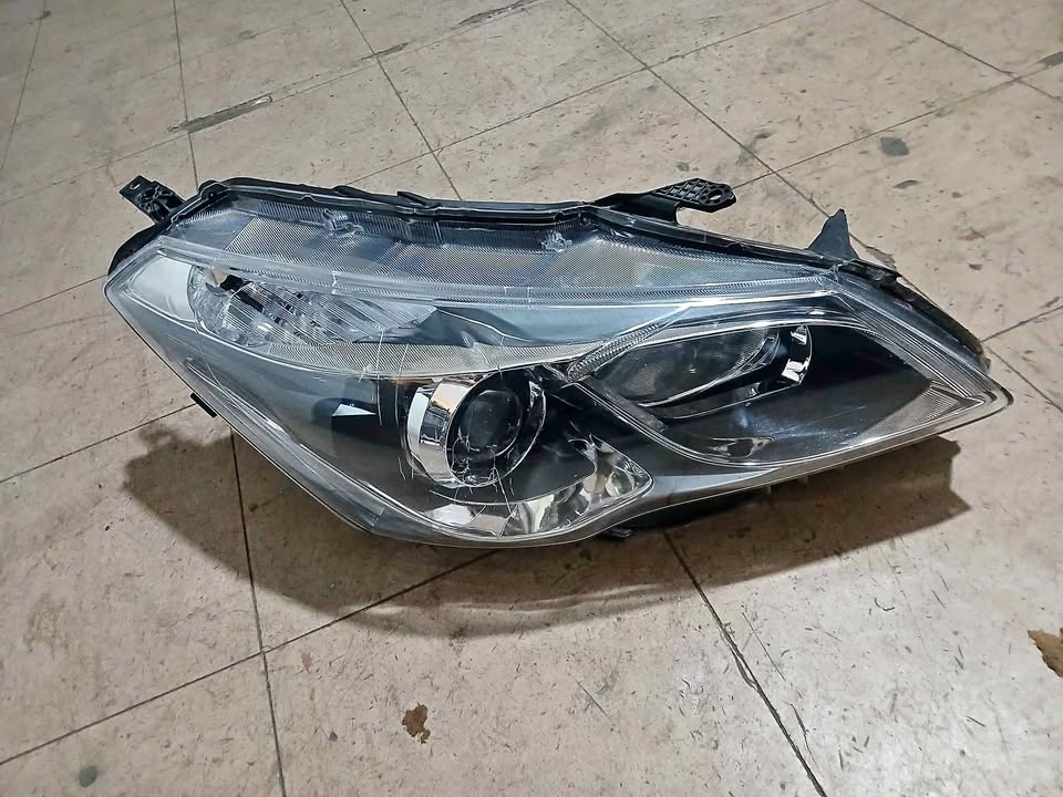 Suzuki ciaz headlight - Private Seller Suzuki ciaz headlight - Private Seller