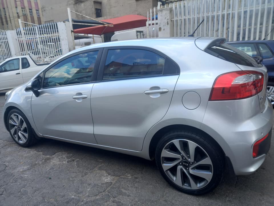 2017 KIA RIO 1.4 TEC, PETROL, MANUAL TRANSMISSION, SILVER COLOUR, 90000KM