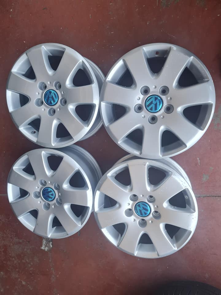 Vw T5,T6 original alloy mags size 16 aset