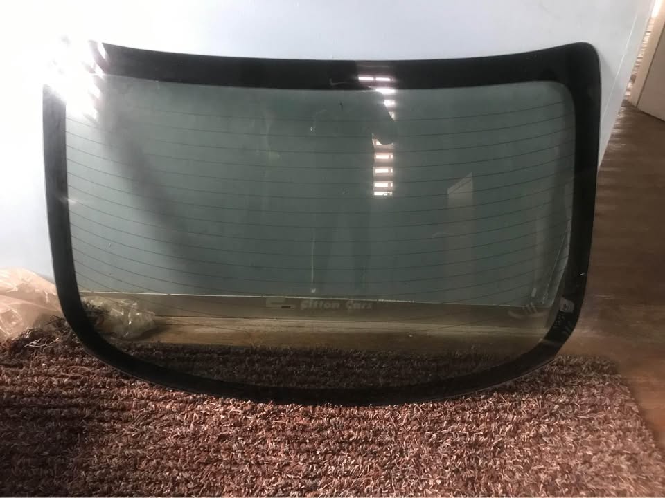 2015 Nissan Almera Original Rear windscreen - Private Seller 2015 Nissan Almera Original Rear windscreen - Private Seller