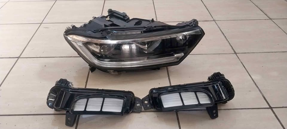 VW T-ROC IQ HEADLIGHT AND FOG LIGHTS  AVAILABLE