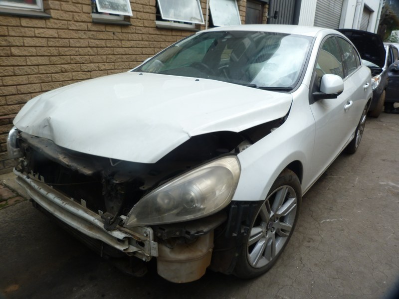 Volvo S60 D3 2.0 Diesel AT D5204T3 White - 2013 SPARESBOYZ STRIPPING FOR SPARES - Private Seller