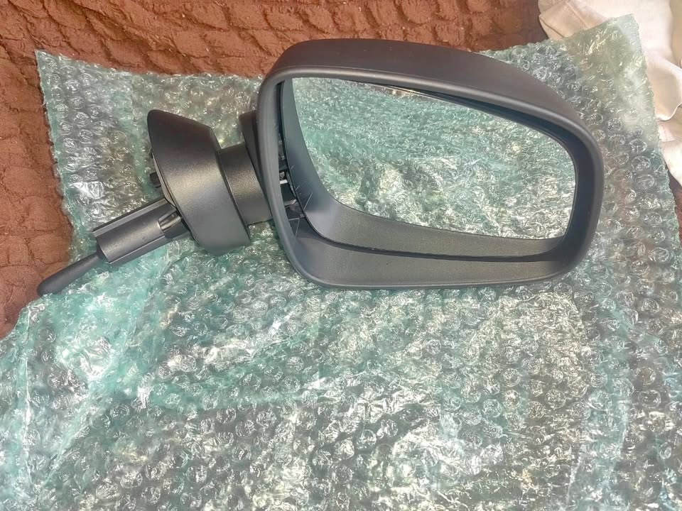 Nissan (NP200) side mirrors brand new starting - Private Seller