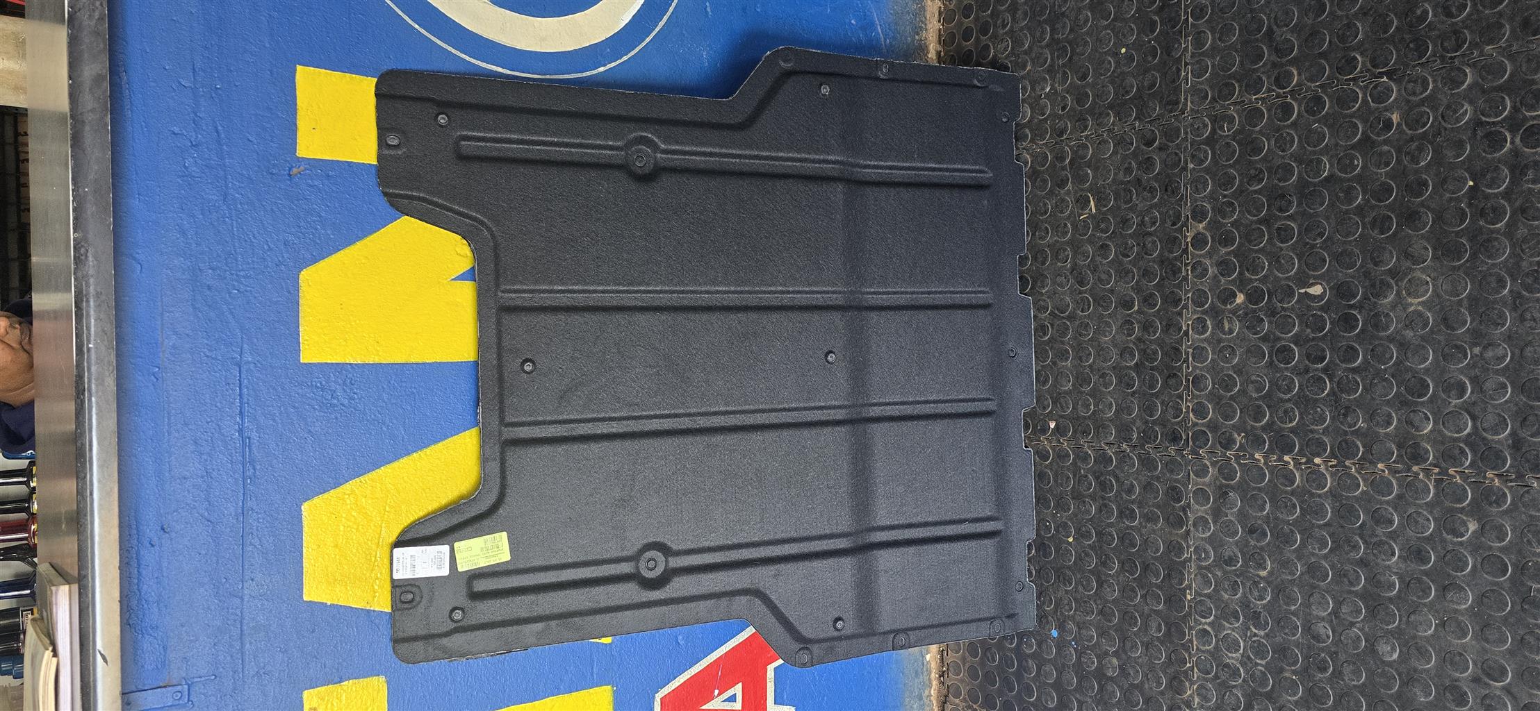 New stock arrivals  Lower engine cover  Audi q3 - Private Seller