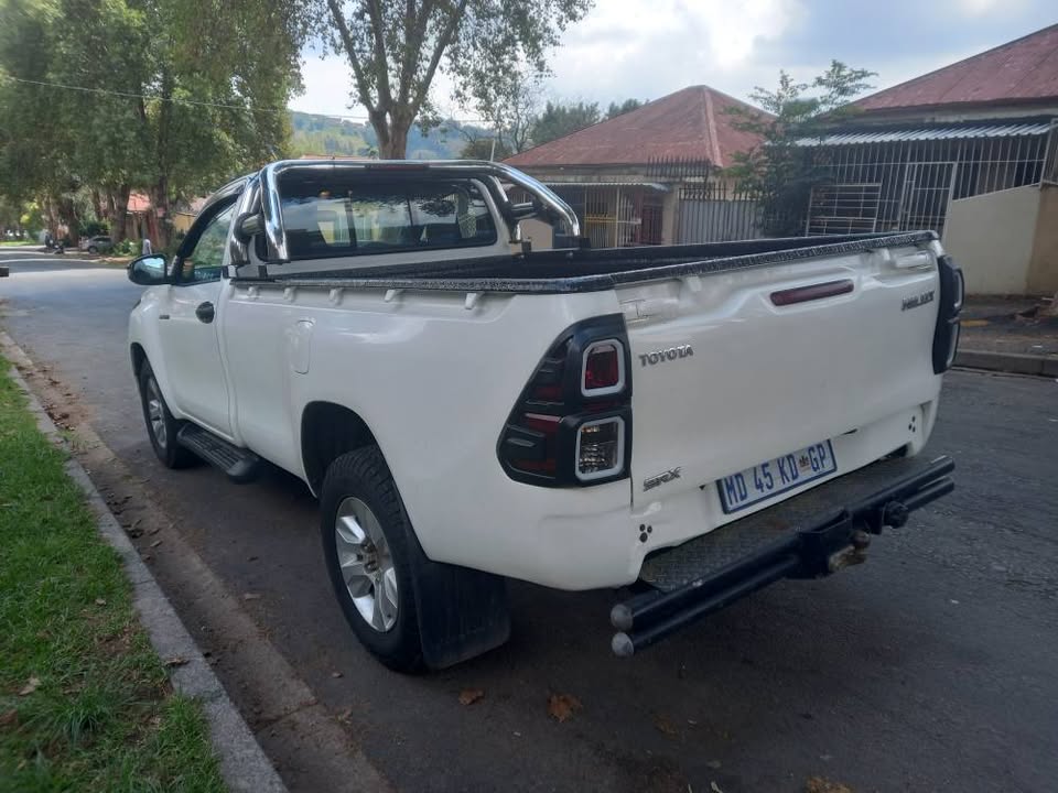 2018 Toyota Hilux Single Cab 2.4 GD6 SRX Diesel, Manual 4x4,