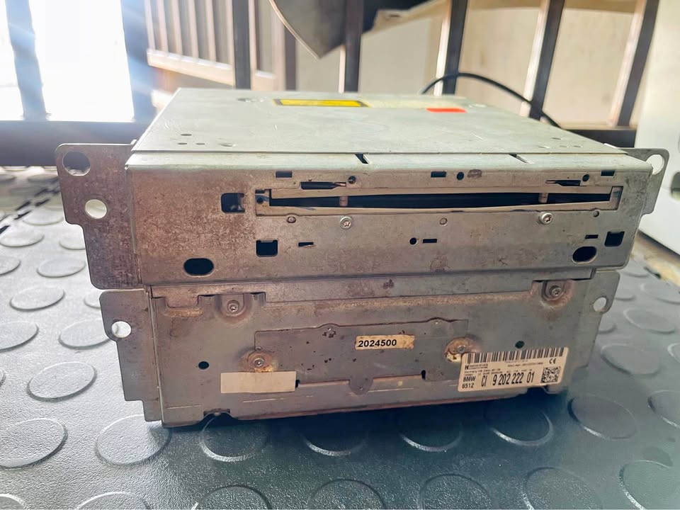 BMW (7 Series) CD Player - Private Seller BMW (7 Series) CD Player - Private Seller