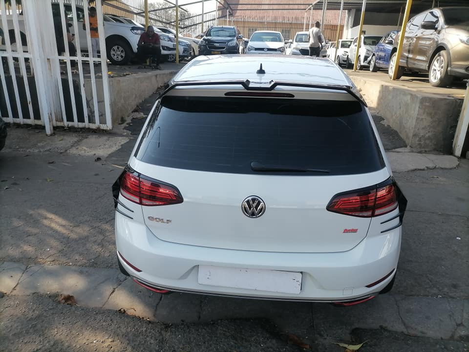 2020 Volkswagen Golf 7 1.4 TSI Rotorsport Turbo with a leather seat and Automatic