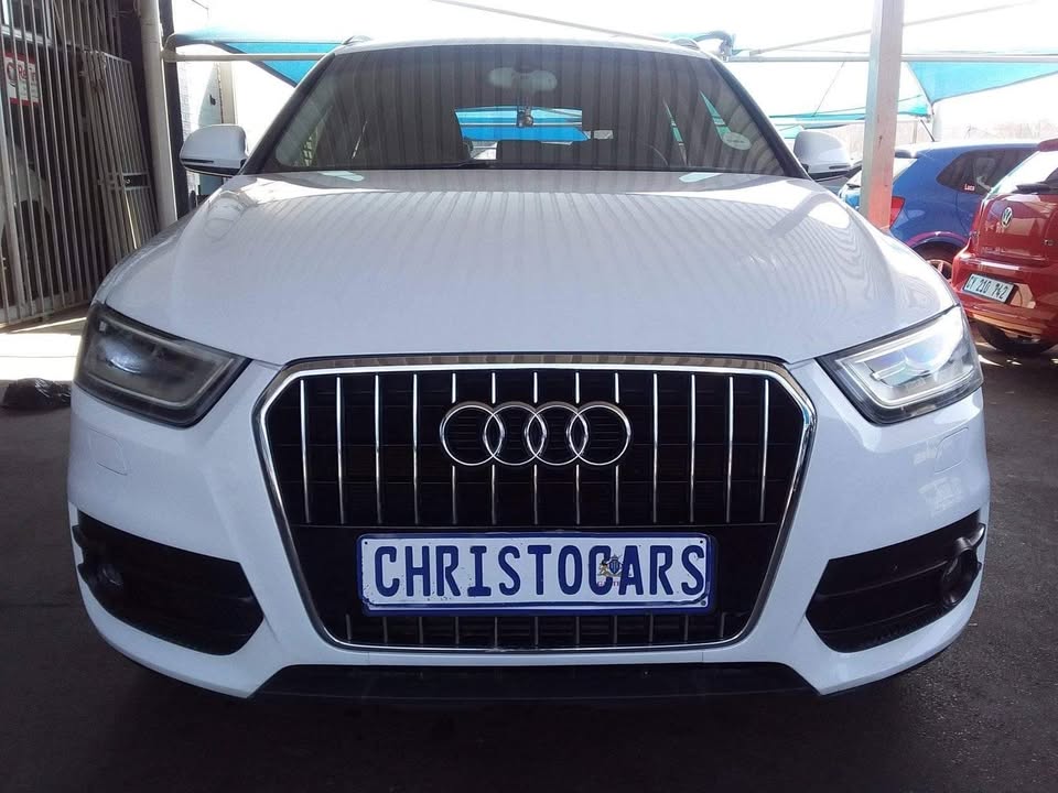 2013 Audi Q3 Quattro S-tronic hatchback 2013