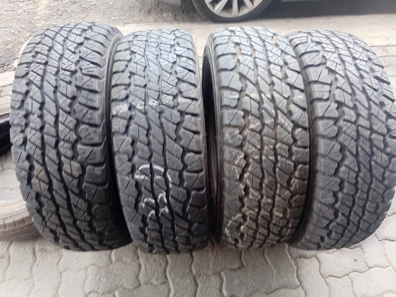 265/70/16 × 5 Dunlop Grandtrak1 - Private Seller