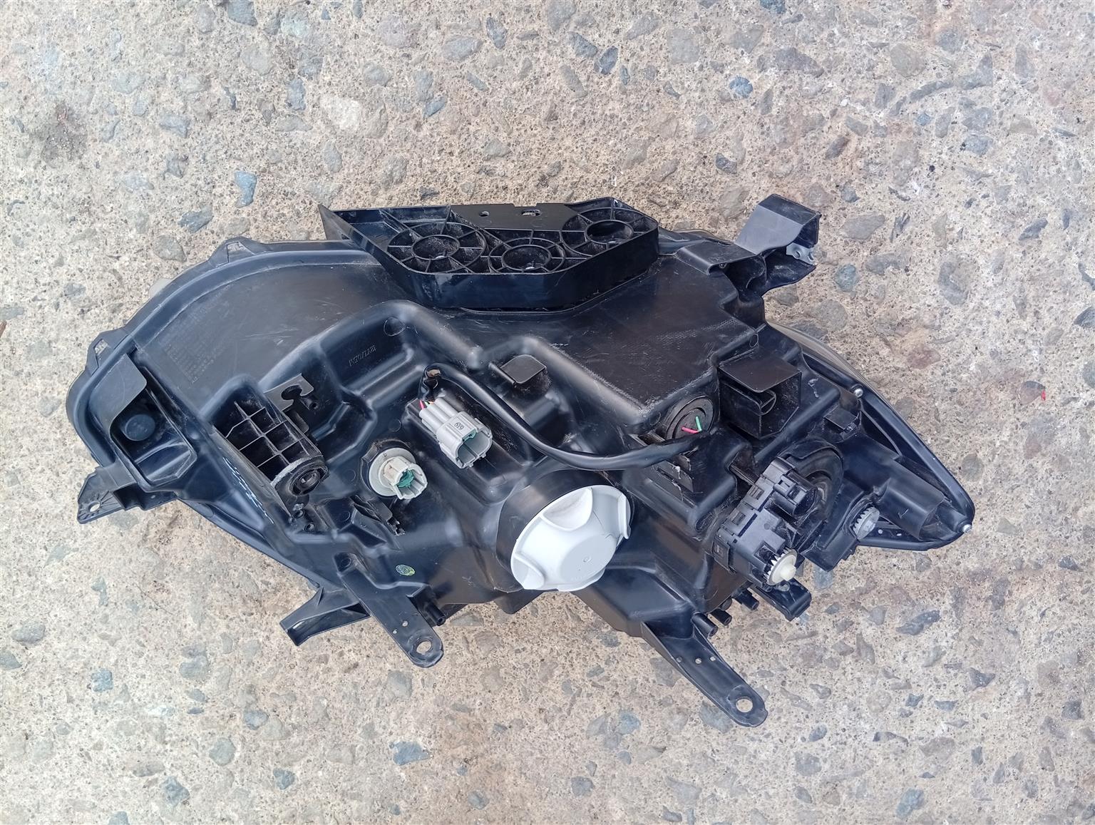 2018-2021 nissan xtrail left headlight for sale - Private Seller 2018-2021 nissan xtrail left headlight for sale - Private Seller