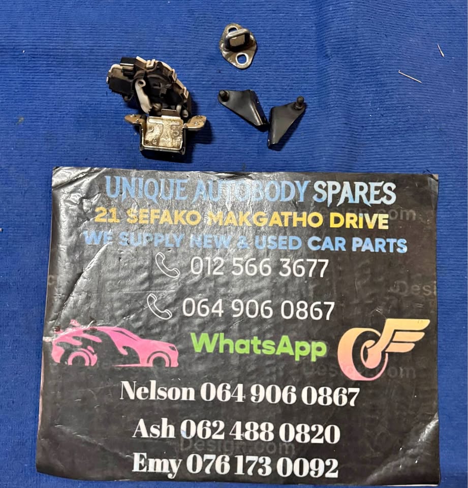 Mazda 3 Tailgate Lock Head Holder 2017 - Private Seller Mazda 3 Tailgate Lock Head Holder 2017 - Private Seller