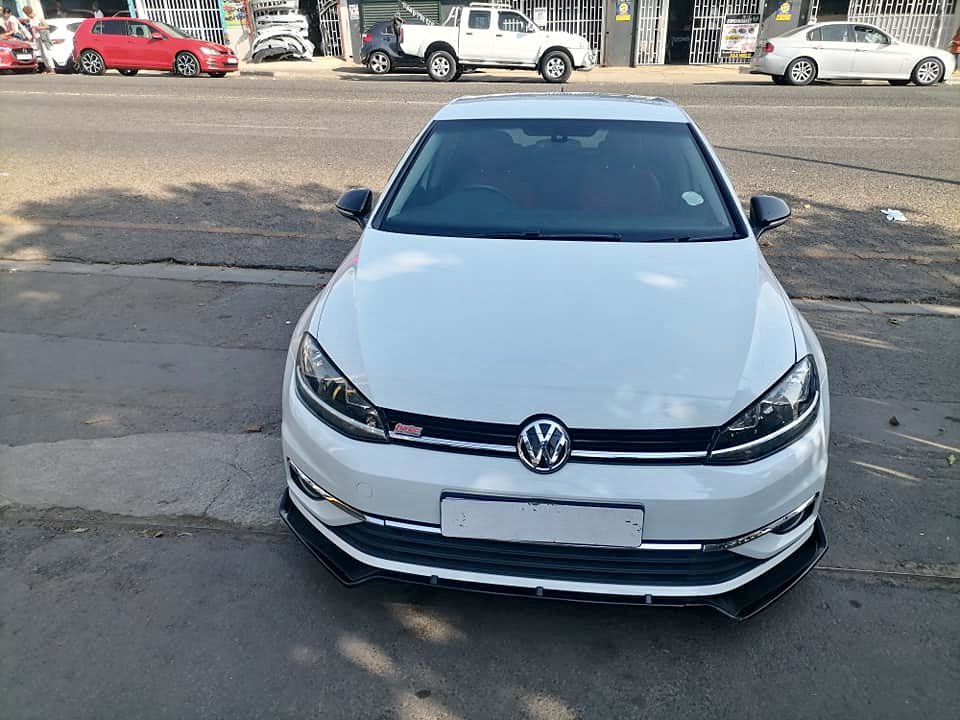 2020 Volkswagen Golf 7 1.4 TSI Rotorsport Turbo with a leather seat and Automatic 2020 Volkswagen Golf 7 1.4 TSI Rotorsport Turbo with a leather seat and Automatic