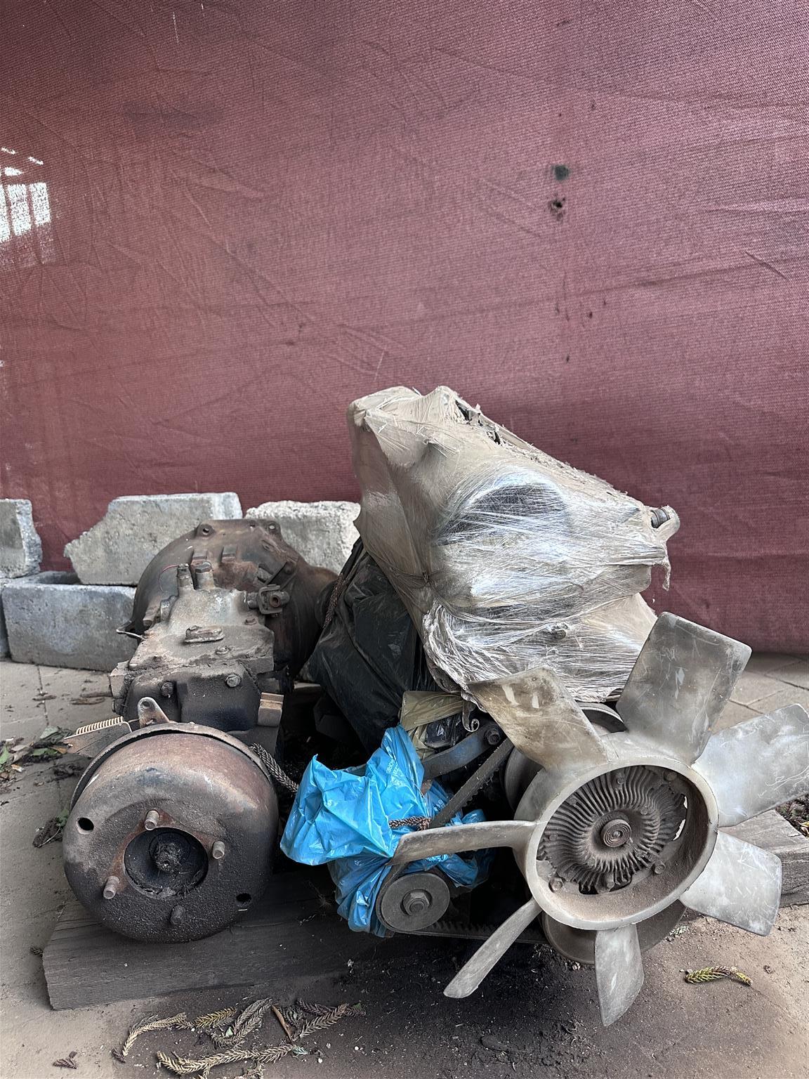 Nissan skyline L28 complete Engine & 5 Speed Gearbox - Private Seller