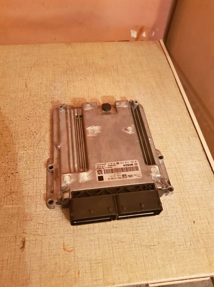 LAND ROVER OR JAGUAR COMPUTER BOX FORSALE