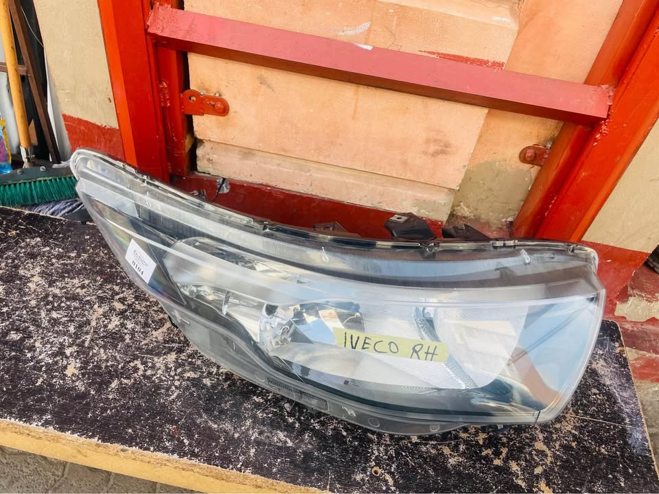 Iveco headlight 2018 - Private Seller Iveco headlight 2018 - Private Seller