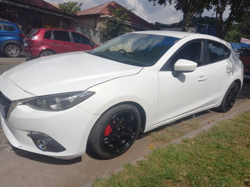 2015 Mazda 3 1.6 Petrol, Manual, White Color, Mileage 113000