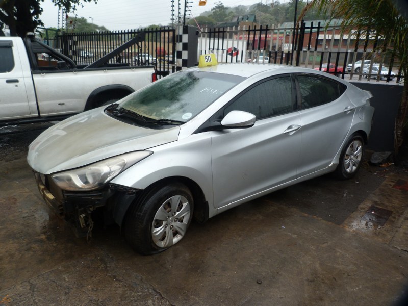 Hyundai Elantra 1.6 Manual - 2013 - Private Seller Hyundai Elantra 1.6 Manual - 2013 - Private Seller