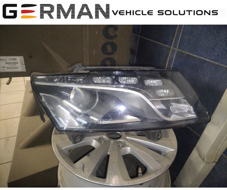 2015 Audi Q5 headlight for sale - Private Seller