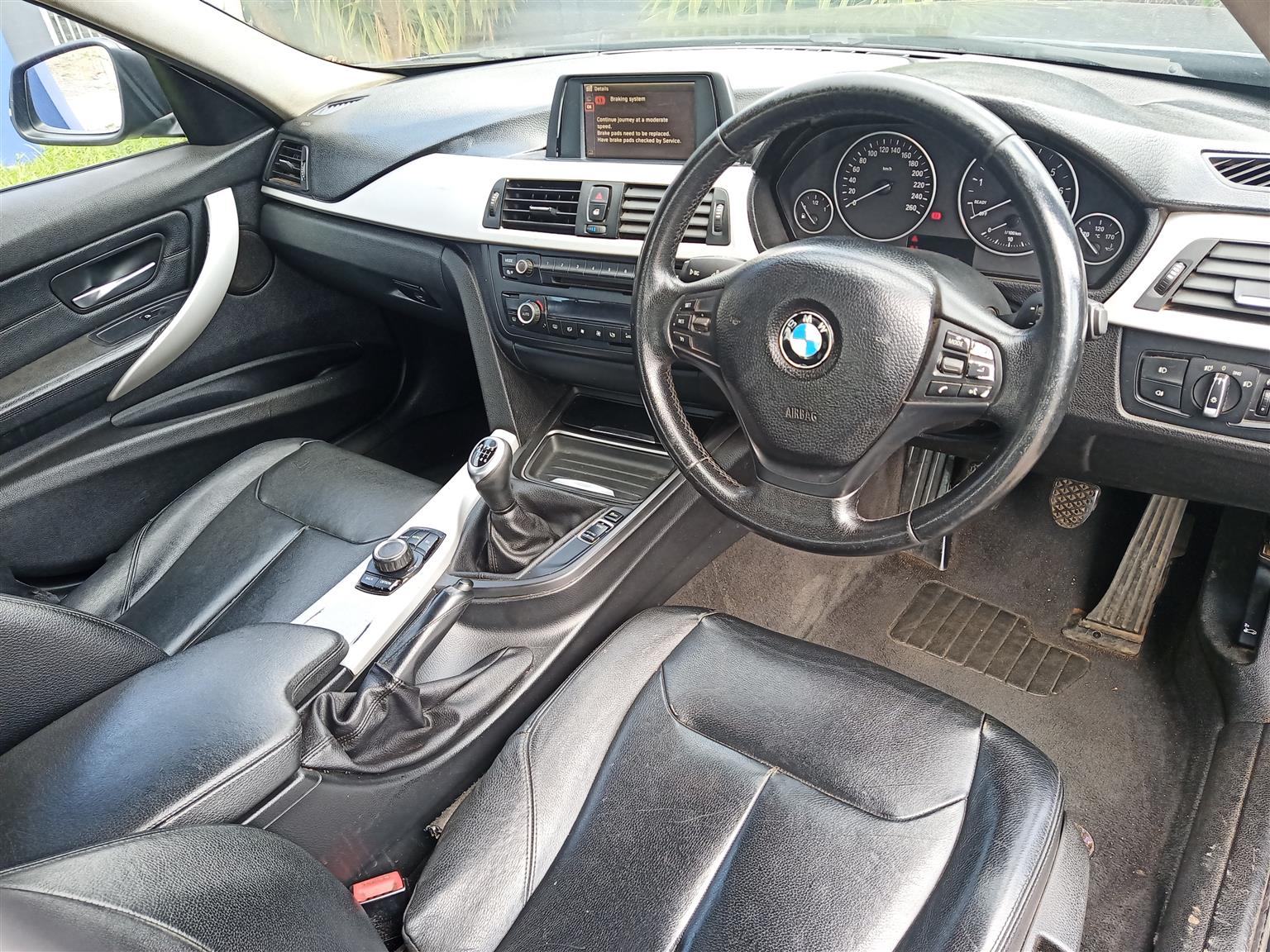 BMW 3 Series 320i 
