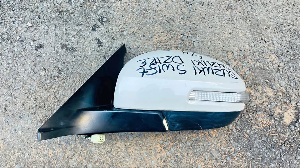 Suzuki Swift side mirror - Private Seller Suzuki Swift side mirror - Private Seller