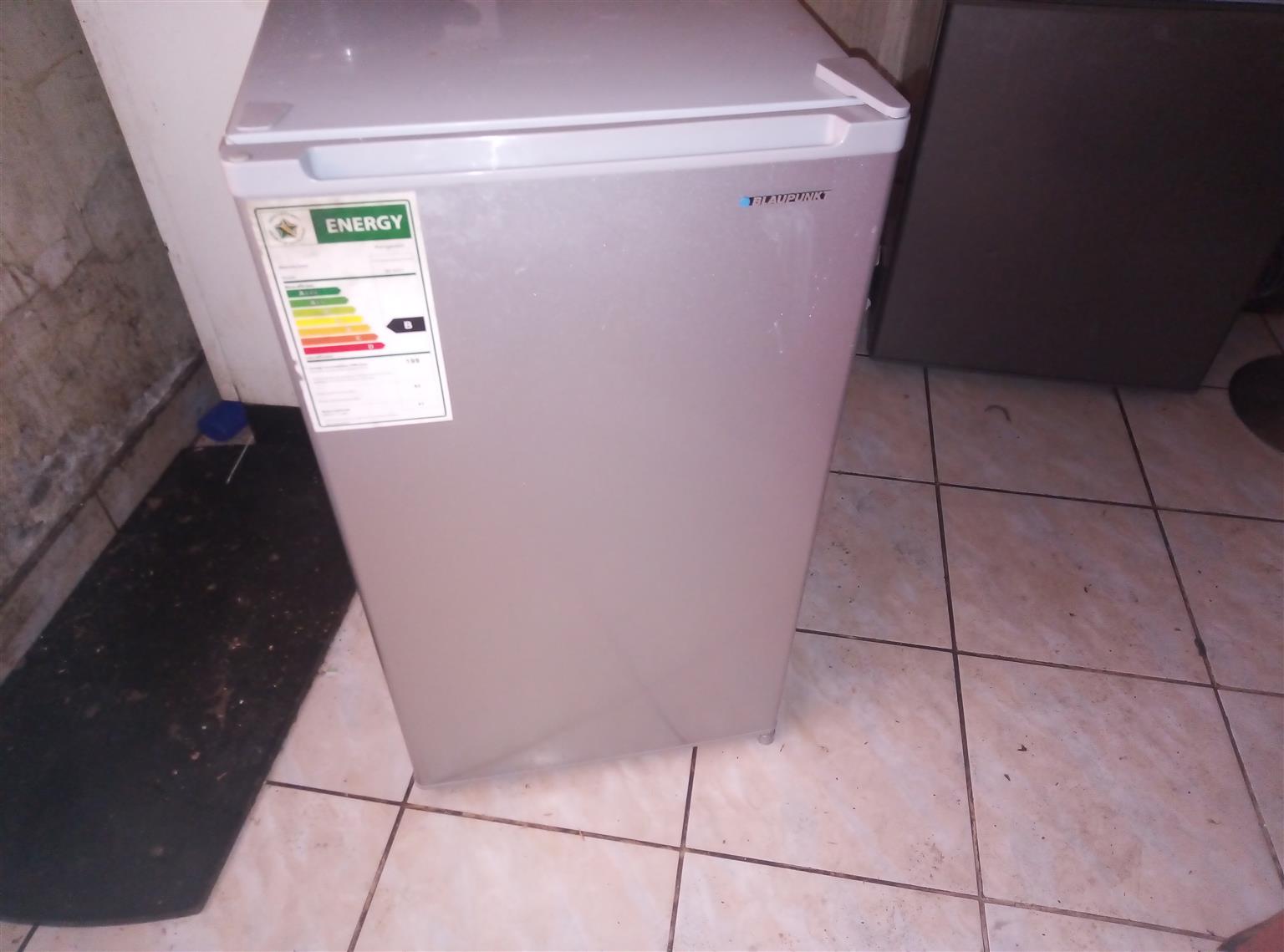 BED, FRIDGE, DISH WASHER FOR SALE IN GOOD CONDITION 0743444607
