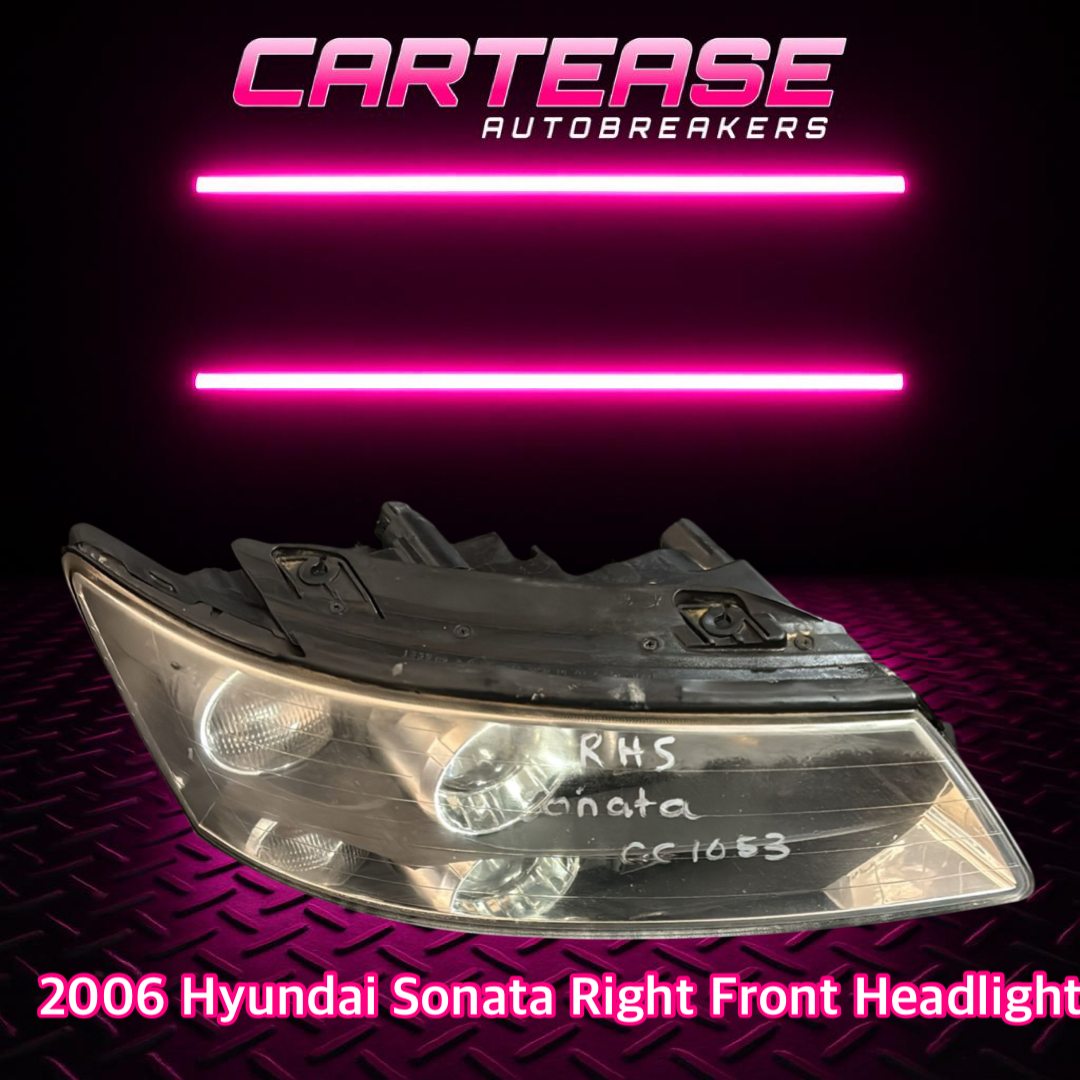 2006 Hyundai Sonata Right Front Headlight For Sale - Private Seller