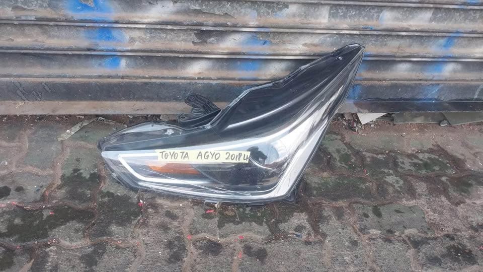 Toyota Aygo headlight 2018 - Private Seller Toyota Aygo headlight 2018 - Private Seller