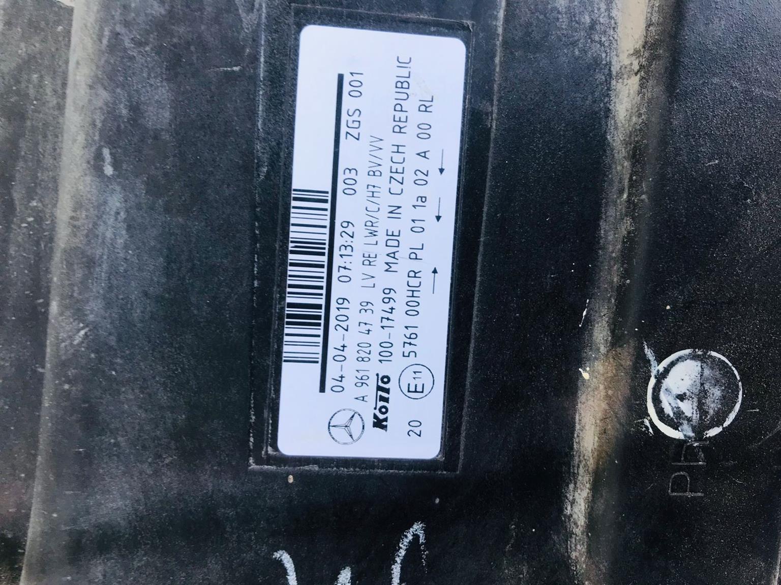 Mercedes Benz Antos /Arocs left and right headlights - Private Seller Mercedes Benz Antos /Arocs left and right headlights - Private Seller