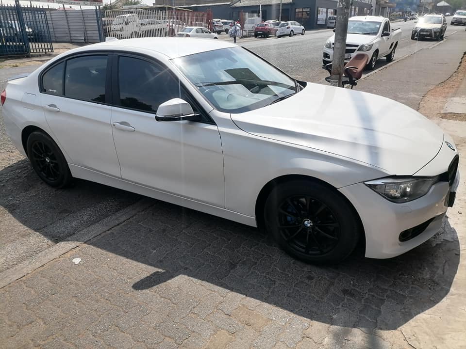 2012 BMW 320D F30 Automatic and leather seat Sunroof Spare key