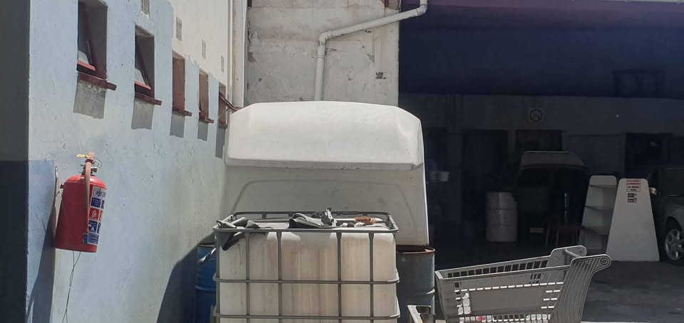 Large canopy for Kia Hyundai H100 And similar size vans Perfect for loading and stock etc - Private Seller Large canopy for Kia Hyundai H100 And similar size vans Perfect for loading and stock etc - Private Seller