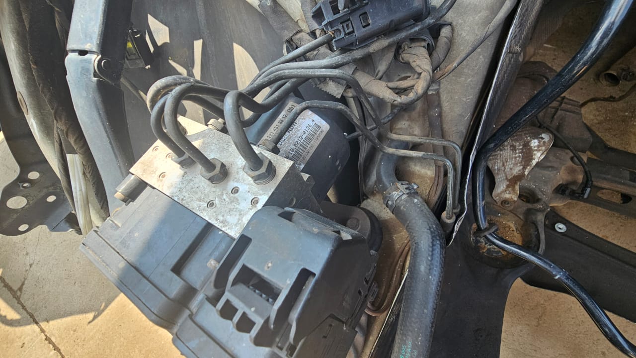 Mercedes Benz S320 cdi ABS pump used for sale - Private Seller Mercedes Benz S320 cdi ABS pump used for sale - Private Seller