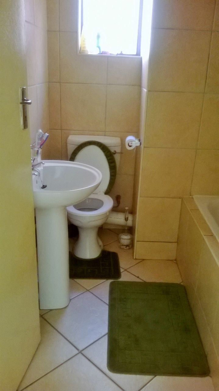 A Specious One Room To Rent In Two Bedroom Flat In Pretoria West From The 01st Of August 2019 Junk Mail