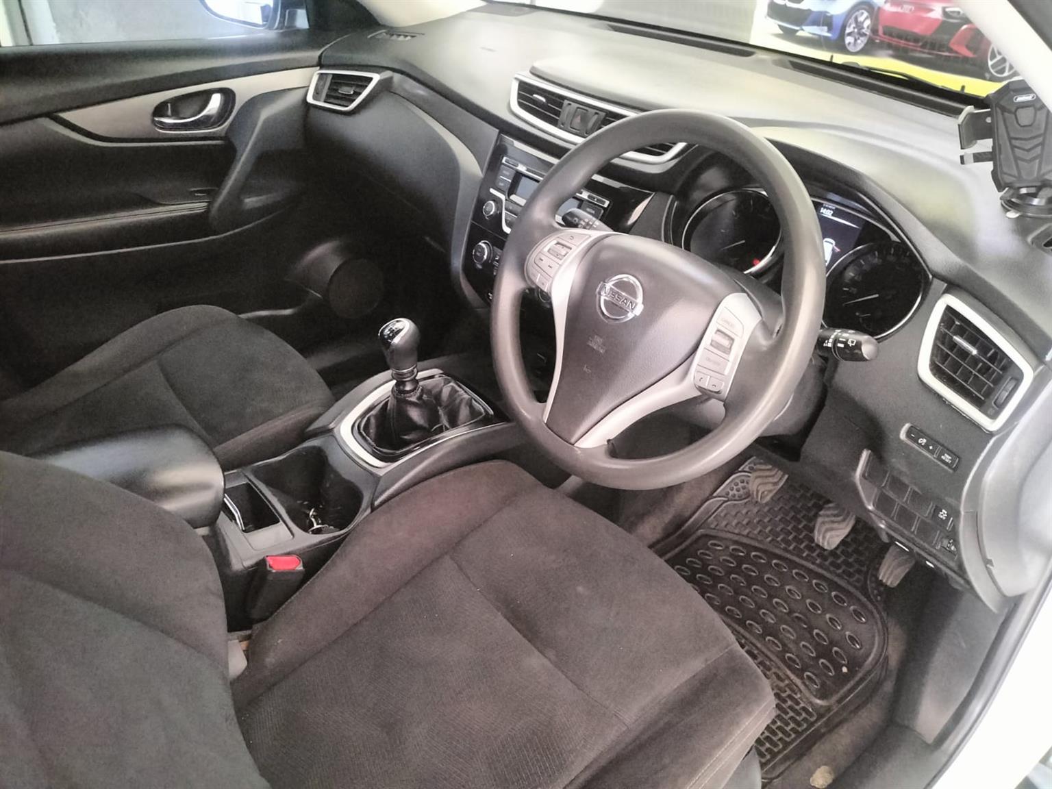 2017 NISSAN XTRAIL 2.0 MANUAL WHITE PETROL SPARE KEY122.000KM