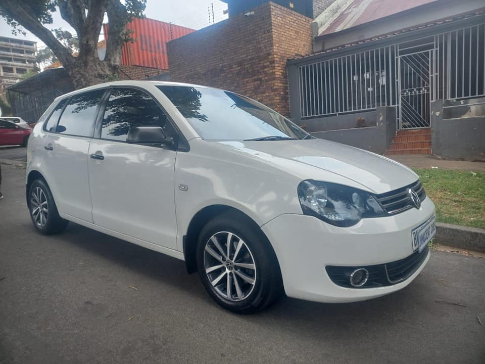 2012 VW POLO VIVO HATCHBACK 1.4 PETROL, MANUAL, WHITE COLOR, MILEAGE 103000KMS