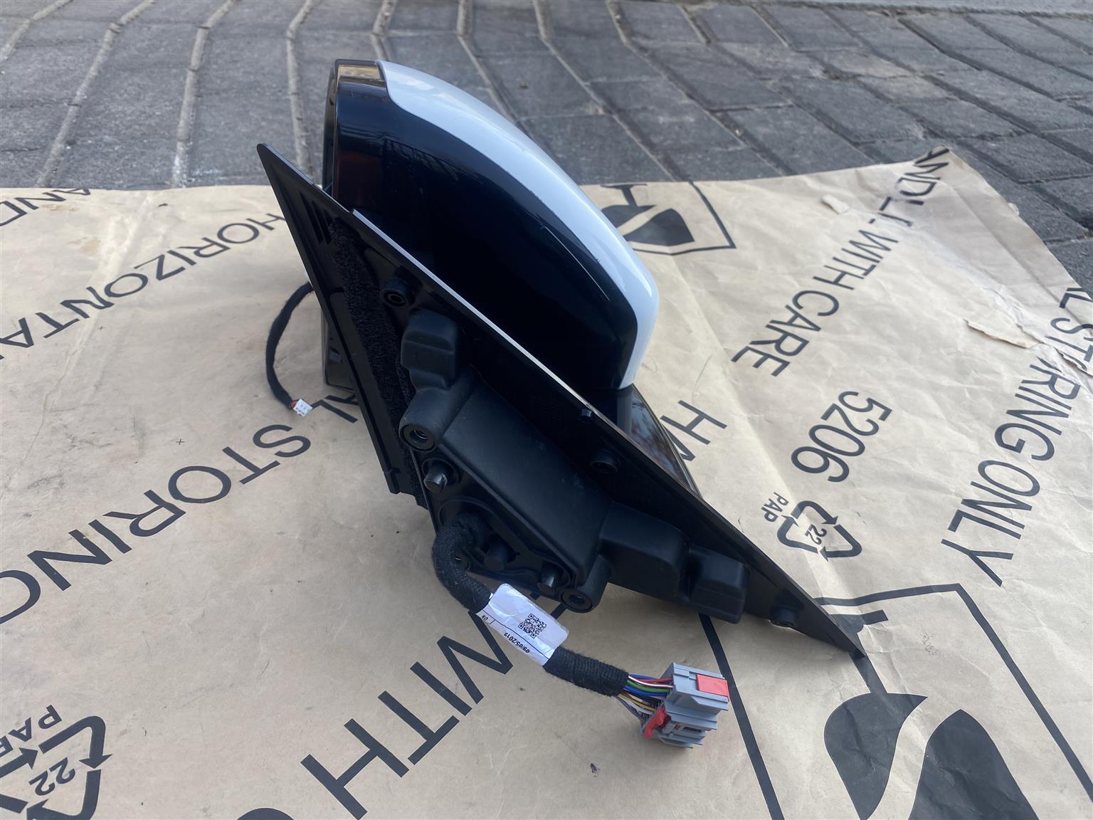 2022 RANGE ROVER VELAR ELECTRONIC HEATED WITH CAMERA DOOR MIRROR LEFT FOR SALE