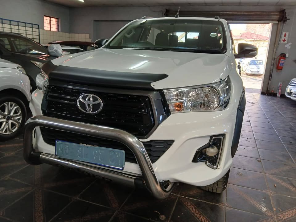 2019 Toyota Hilux 2.4 GD6 Double Cab 4x2 White, Manual, White, Reverse camera, 93000km