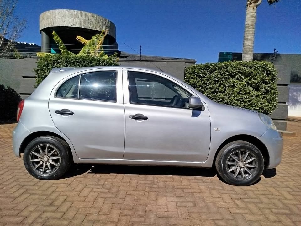 Call Haroon on 2011 Nissan Micra 1.2 vista plus service history Spare keys