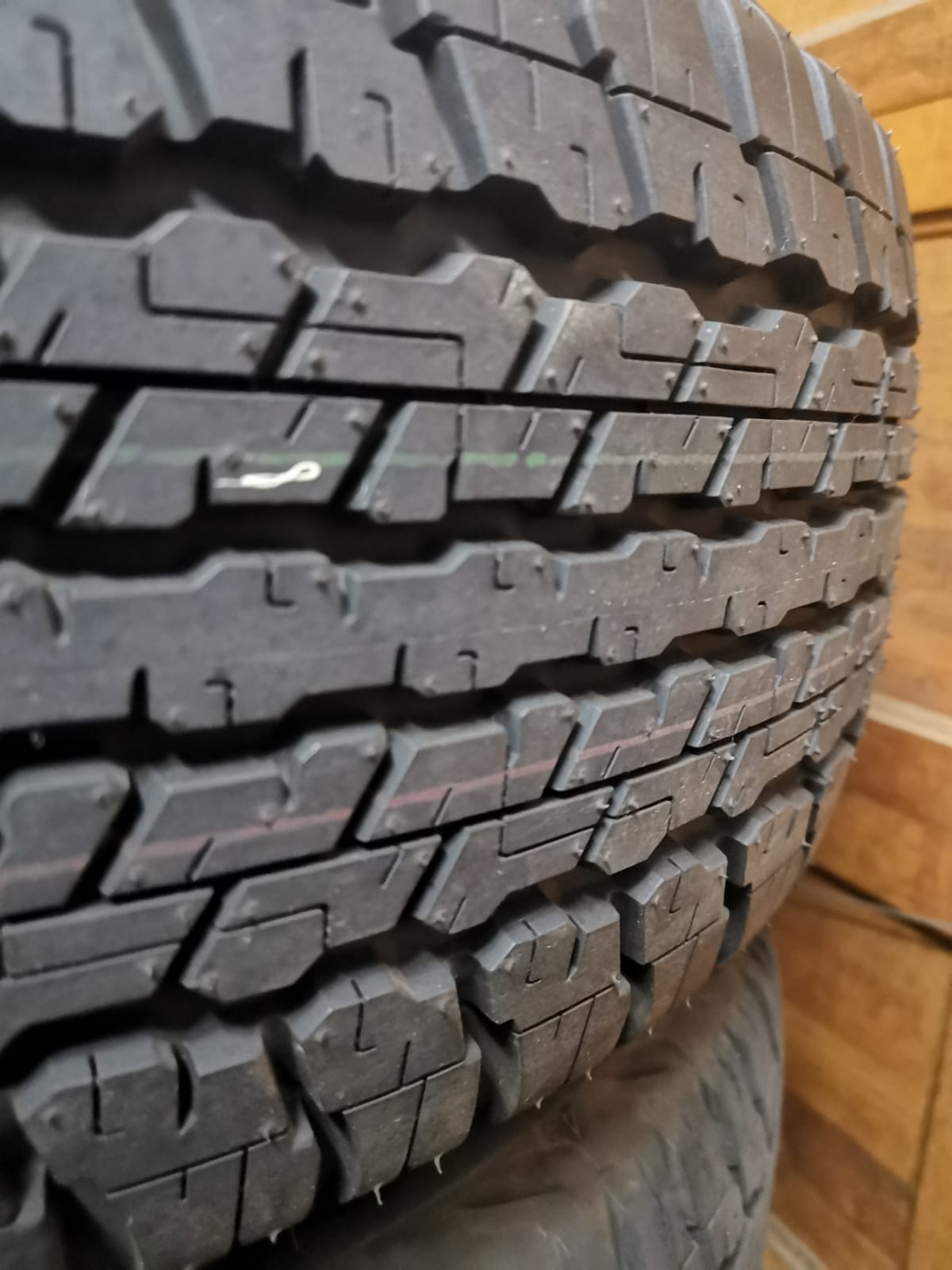 265/70 /R17 Dunlop Grandtrek AT22 set 5 tyres x4 are 90% life & x1 it's new all - Private Seller 265/70 /R17 Dunlop Grandtrek AT22 set 5 tyres x4 are 90% life & x1 it's new all - Private Seller