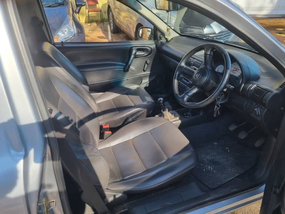 2003 Corsa bakkie 1.7 Disiel Manual 160,000km Mechanically Perfect with Canopy, Clothes Seat