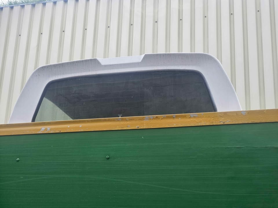 Nissan Navara Club Cab Canopy for sale - Private Seller Nissan Navara Club Cab Canopy for sale - Private Seller