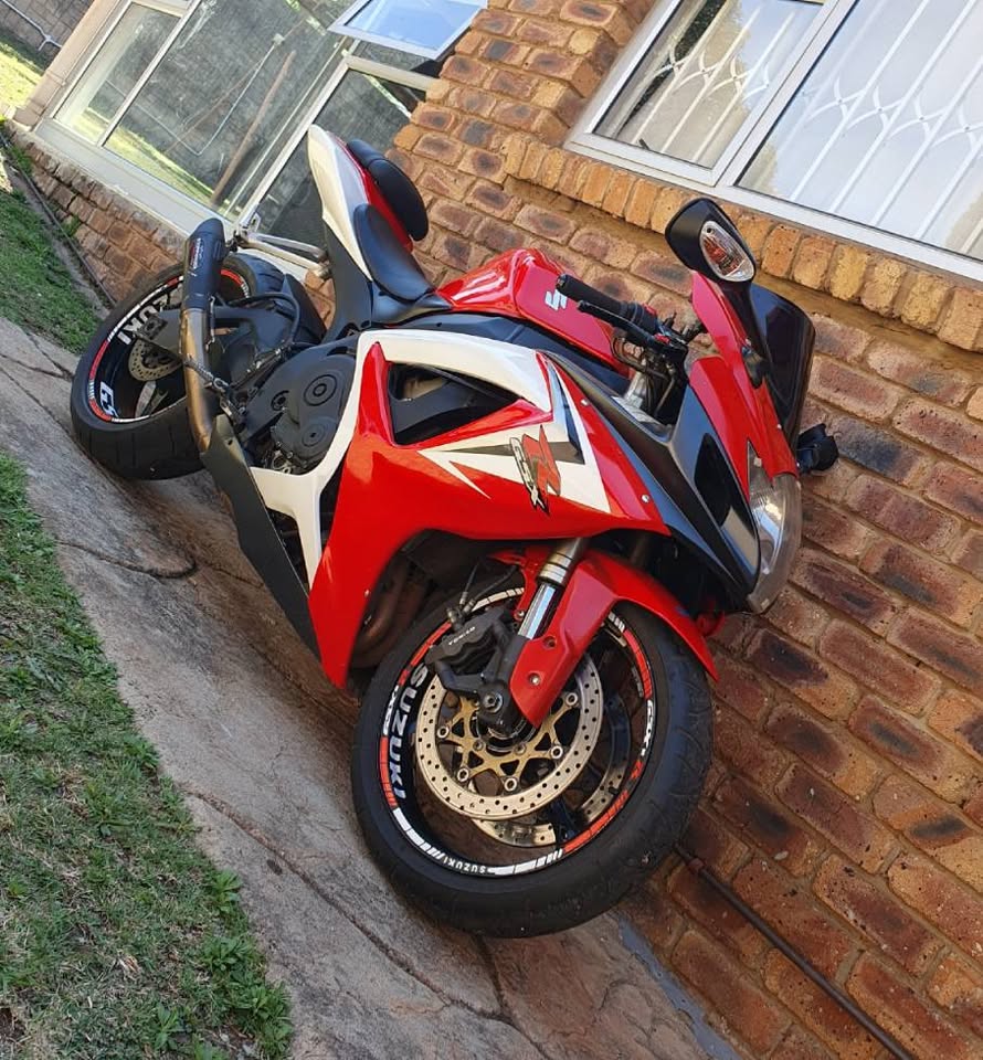 2007 SUZUKI GSX-R 750 WITH 37K KMS - Private Seller