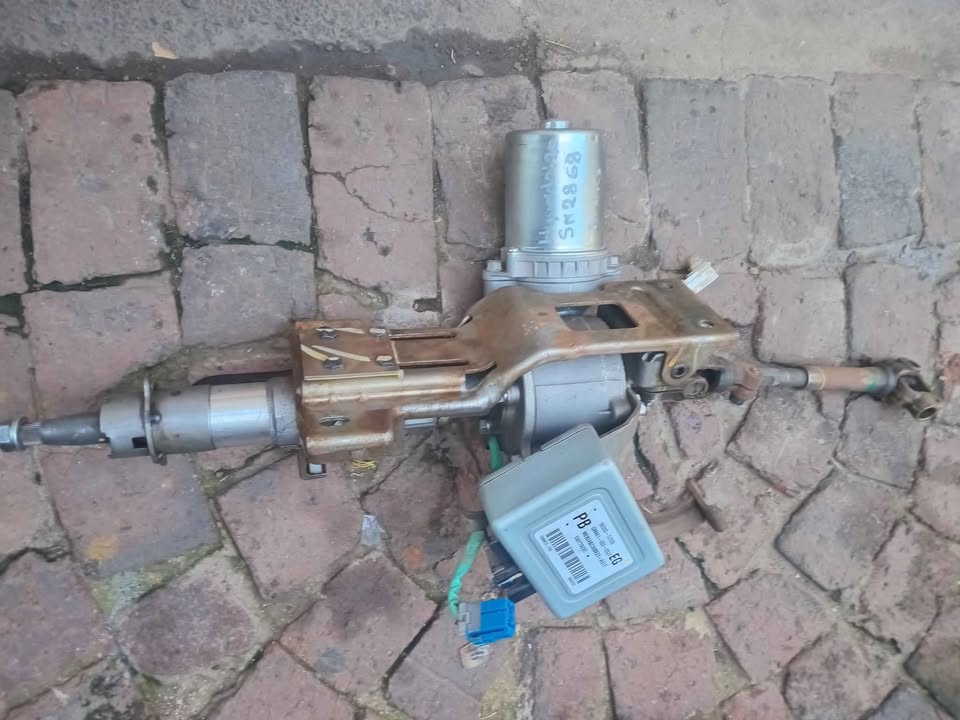 Hyundai i20 2012 model steering column electric for sale WhatsApp or cell - Private Seller