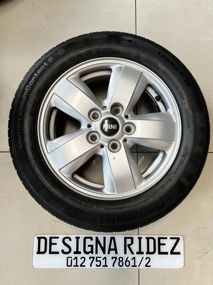 OEM MINI COOPER HELI SPOKE 492 15-INCH STYLE WHEEL AVAILABLE. - Private Seller